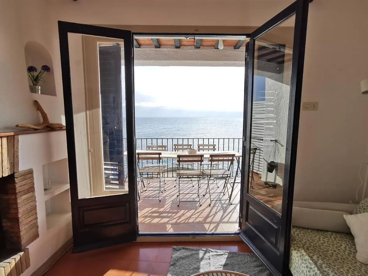 Oceanfront Apartment 30 Steps From The Beach Calella De Palafrugell
